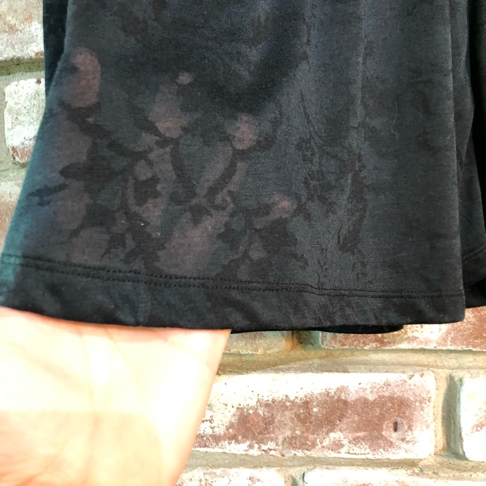 Testament Ruffle Neck Tank-Pre❤️’d - Picture 4 of 5